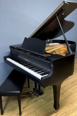 Yamaha G2 Baby Grand Piano 1