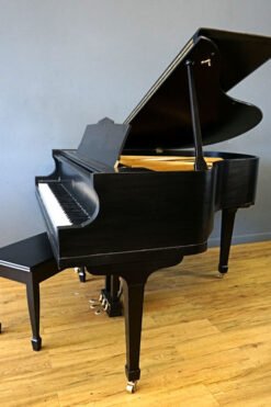 Hardman Baby Grand Piano Ebony Black Room 143
