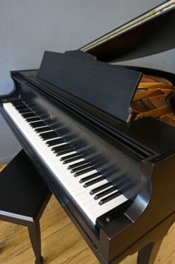 Hardman Baby Grand Piano Gallery Keyboard 143