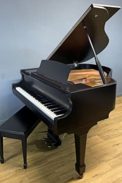 Samick Baby Grand Piano Ebony Black