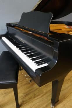 Young Chang G-175 Baby Grand Piano Satin Ebony 14 Young Chang G 175