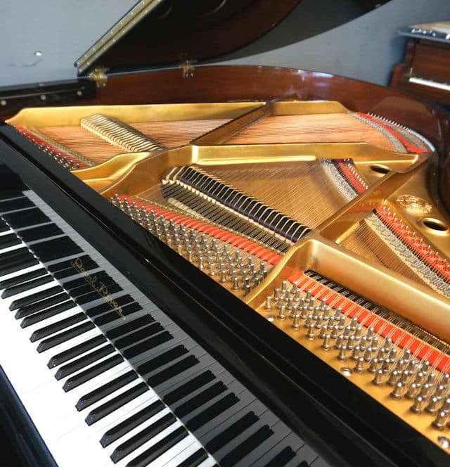Pearl River Baby Grand Piano Black Promo